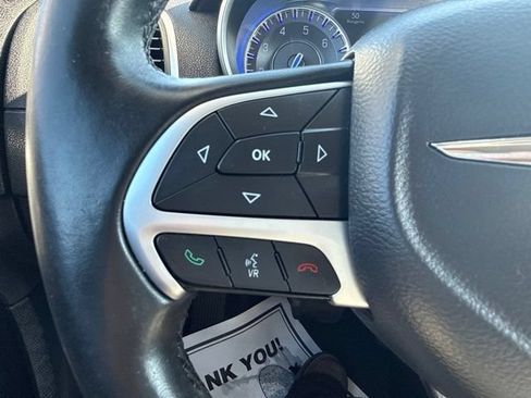 Used 2016 Chrysler 300 Limited AWD/4WD image 19