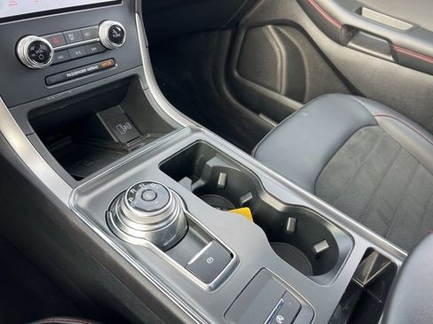 Certified 2024 Ford Edge ST-Line image 15