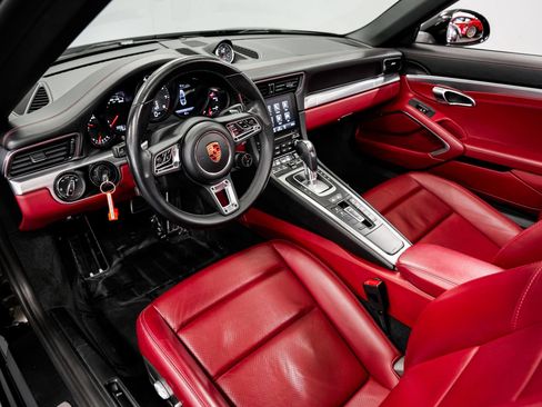 Used 2018 Porsche 911 Targa 4S AWD/4WD image 9