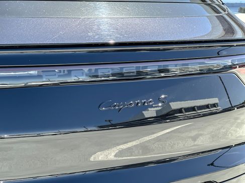 Certified 2022 Porsche Cayenne S Platinum image 27