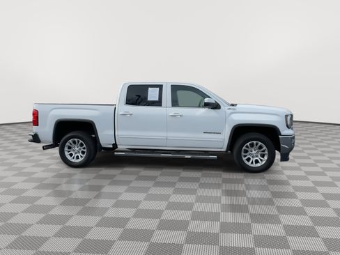 Used 2017 GMC Sierra 1500 SLE w/ SLE Value Package image 2