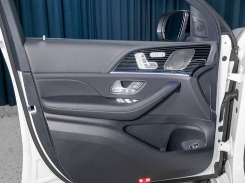 New 2026 Mercedes-Benz GLE 53 AMG 4MATIC Coupe image 12