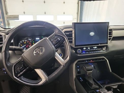 Used 2022 Toyota Tundra Limited AWD/4WD image 5