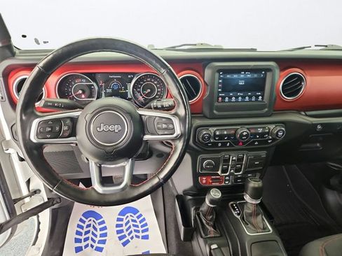 Used 2021 Jeep Wrangler Unlimited Rubicon w/ LED Lighting Group AWD/4WD image 13
