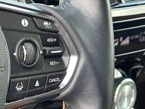 Used 2023 Acura MDX SH-AWD w/ Advance Package image 25