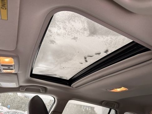 Used 2016 Subaru Outback 3.6R Limited image 21