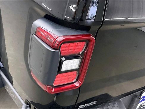 Used 2020 Jeep Gladiator Mojave image 26