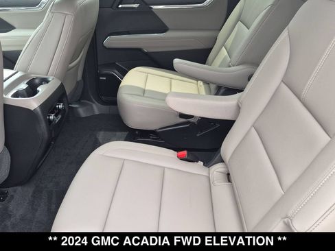 Used 2024 GMC Acadia Elevation FWD image 3
