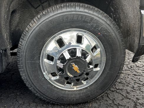 New 2026 Chevrolet Silverado 3500 LTZ w/ LTZ Convenience Package AWD/4WD image 4