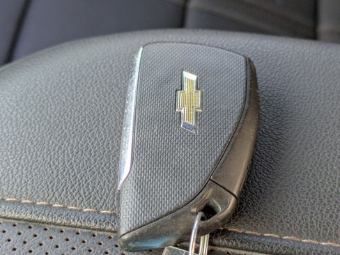 Used 2022 Chevrolet Silverado 1500 High Country image 35