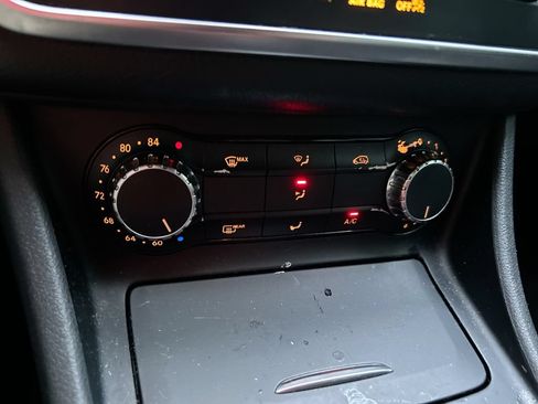 Used 2014 Mercedes-Benz CLA 250 image 23