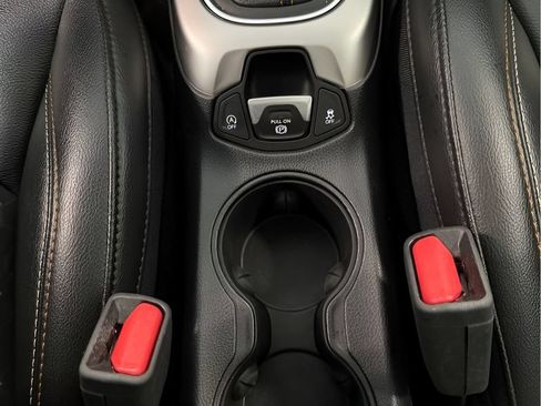 Used 2018 Jeep Compass Latitude w/ Popular Equipment Group AWD/4WD image 24