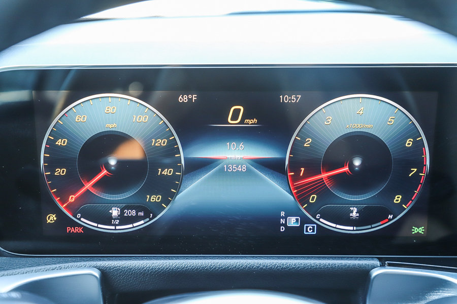 Used 2022 Mercedes-Benz GLB 250 w/ Premium Package Lite image 27