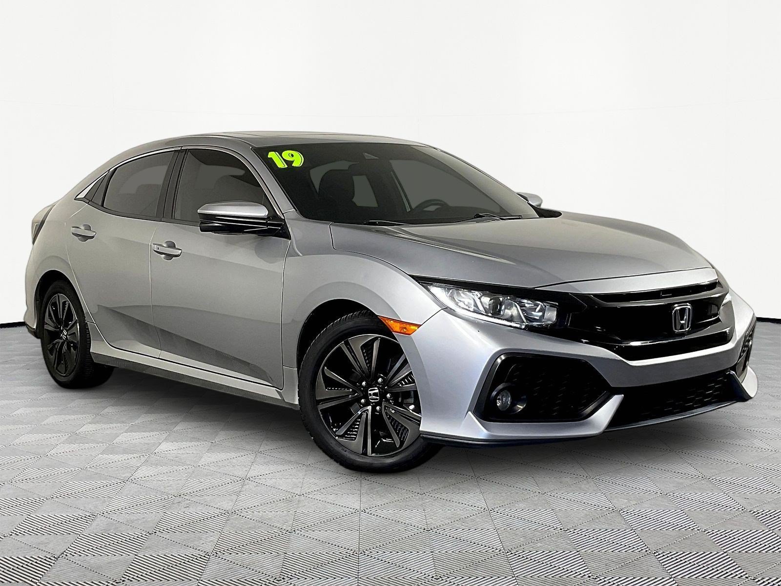 Used 2019 Honda Civic EX image 3