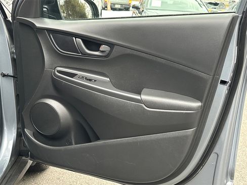 Used 2018 Hyundai Kona SEL image 12