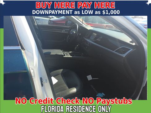 Used 2015 Hyundai Genesis 3.8 image 5