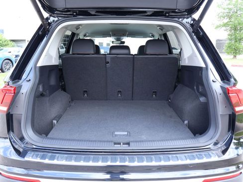 Used 2024 Volkswagen Tiguan Wolfsburg Edition AWD/4WD image 19