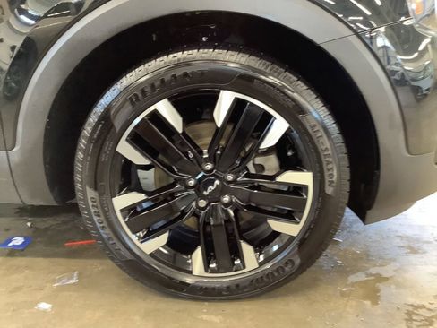 Certified 2023 Kia Telluride SX Prestige AWD/4WD image 36