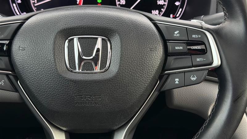 Used 2018 Honda Accord Touring image 32