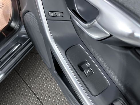 Used 2016 Volvo S60 T5 Premier w/ Climate Package image 19