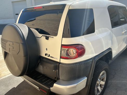 Used 2014 Toyota FJ Cruiser 4WD w/ Convenience Package image 8