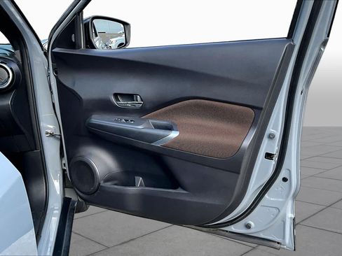 Certified 2023 Nissan Kicks SR FWD image 22