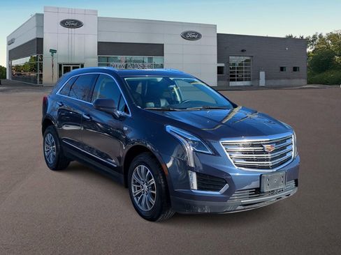Used 2018 Cadillac XT5 Luxury image 2