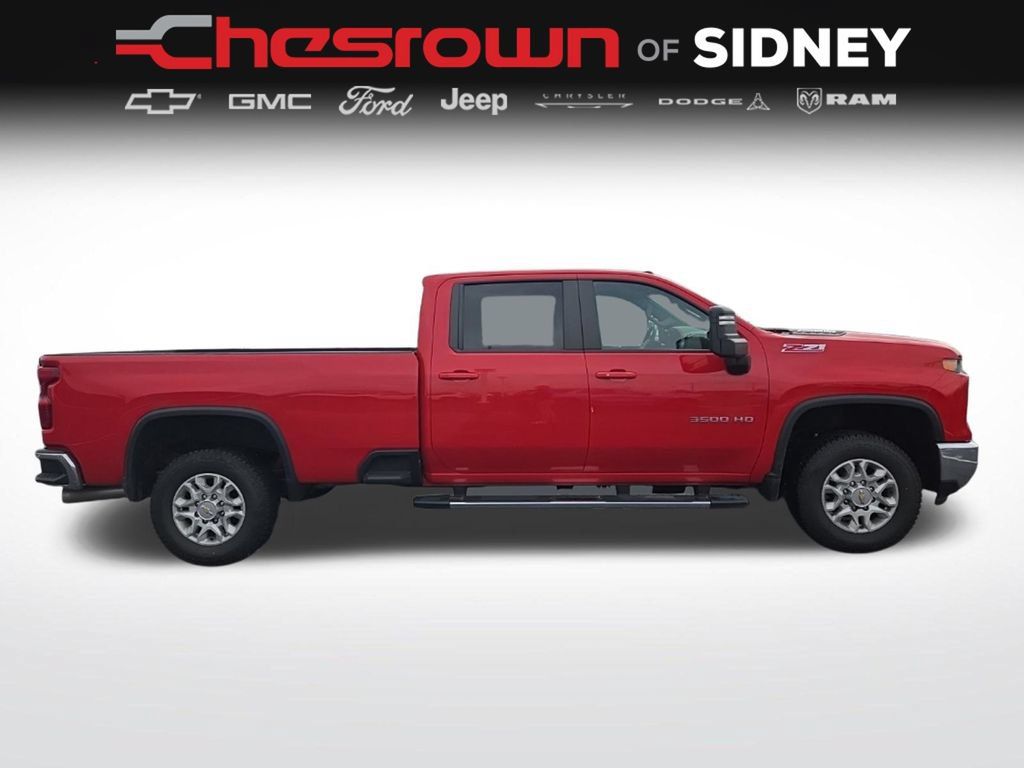 Used 2025 Chevrolet Silverado 3500 LT w/ All Star Edition AWD/4WD image 4