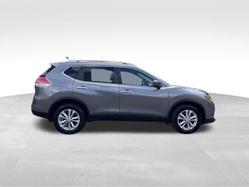 Used 2016 Nissan Rogue SV w/ SV Premium Package image 6