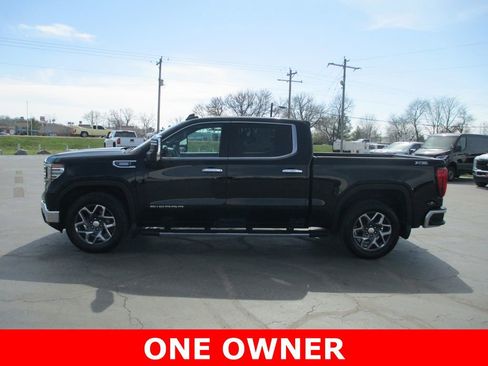 Used 2024 GMC Sierra 1500 SLT w/ SLT Premium Plus Package image 9