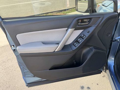 Used 2017 Subaru Forester 2.5i w/ Alloy Wheel Package image 11