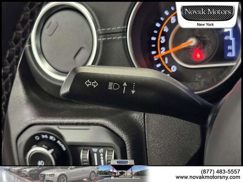 Used 2022 Jeep Wrangler Unlimited Sahara w/ Cold Weather Group image 19