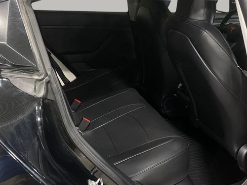 Used 2022 Tesla Model 3 Long Range AWD/4WD image 30