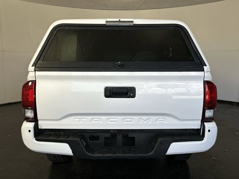 Used 2022 Toyota Tacoma 2WD Access Cab image 10