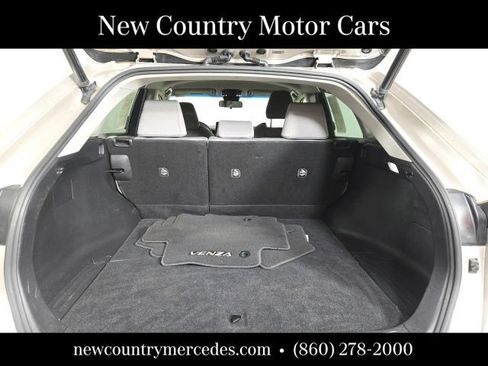 Used 2021 Toyota Venza LE AWD/4WD image 9