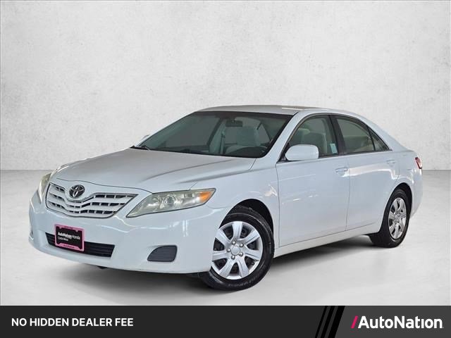 Used 2011 Toyota Camry LE FWD image 1