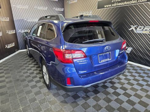Used 2016 Subaru Outback 2.5i Premium image 10