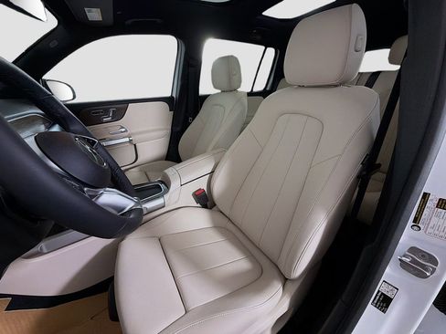New 2026 Mercedes-Benz GLB 250 4MATIC image 12