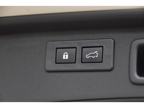 Used 2023 Subaru Forester Touring image 25