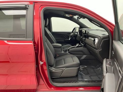 Used 2024 Chevrolet Colorado LT w/ LT Convenience Package III AWD/4WD image 16