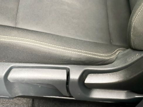 Used 2023 Nissan Rogue S FWD image 15
