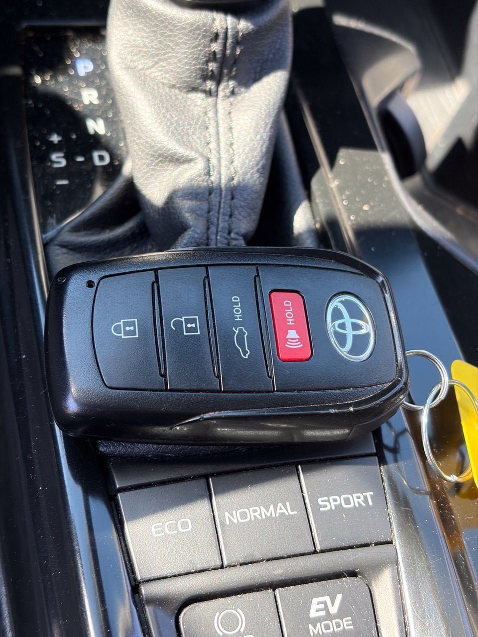 Used 2025 Toyota Camry LE FWD image 12