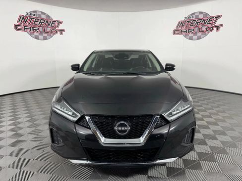 Used 2023 Nissan Maxima SV w/ Floor Mat Group FWD image 2