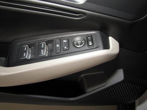 Certified 2023 Honda Accord EX image 11