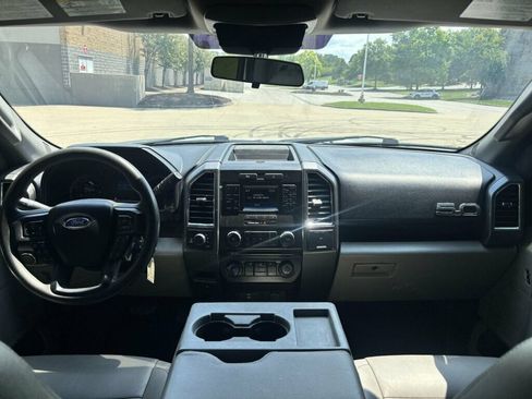 Used 2016 Ford F150 XLT AWD/4WD image 22