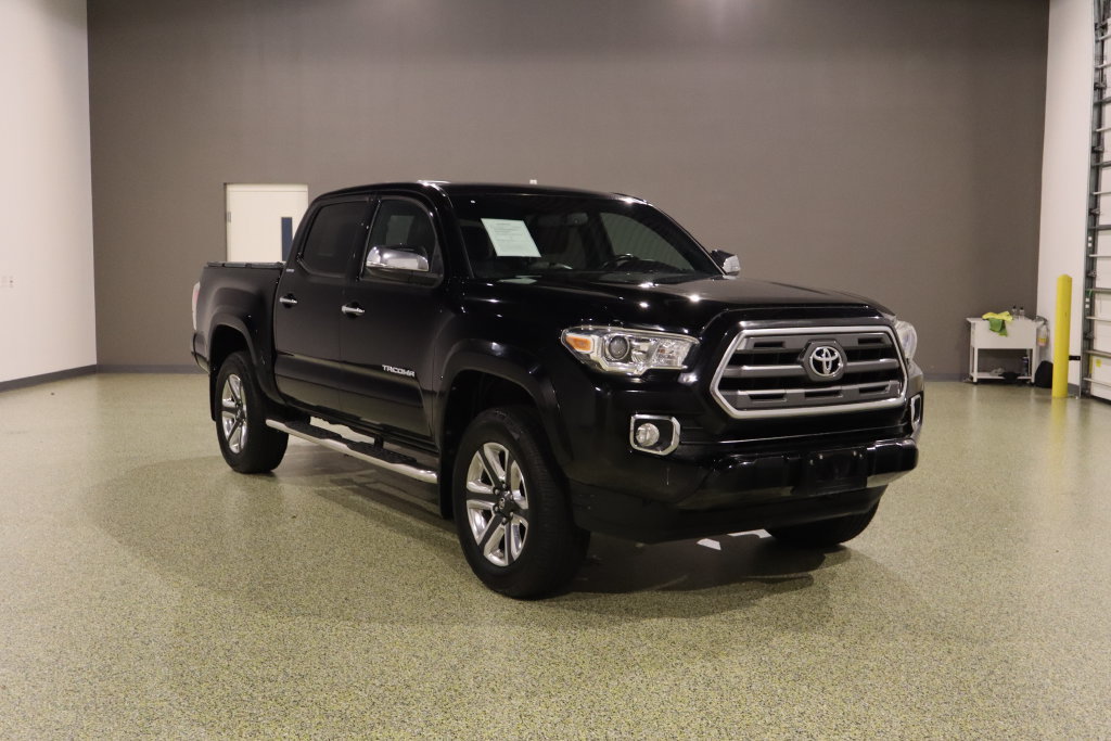 Used 2016 Toyota Tacoma Limited w/ Towing Package AWD/4WD image 1