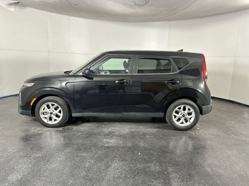 Used 2022 Kia Soul LX w/ Technology Package image 8