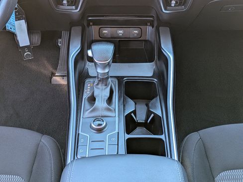 Used 2023 Kia Sorento LX image 23