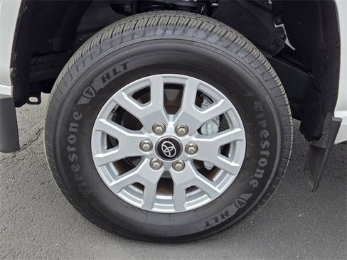Certified 2024 Toyota Tacoma SR5 image 9