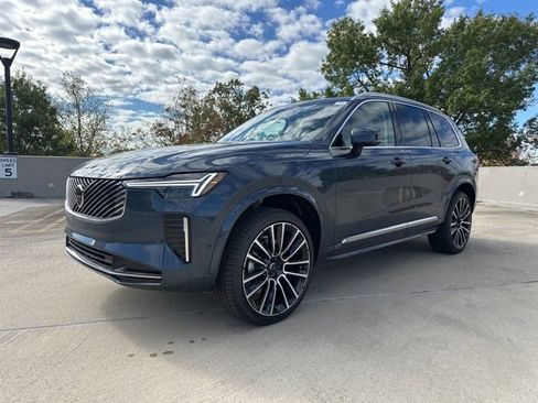 New 2026 Volvo XC90 B6 Ultra image 3